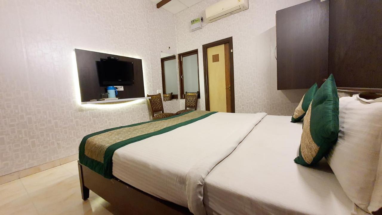 Hotel Amritsar Inn Экстерьер фото